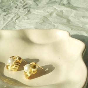 Golden Pearl Earring E01