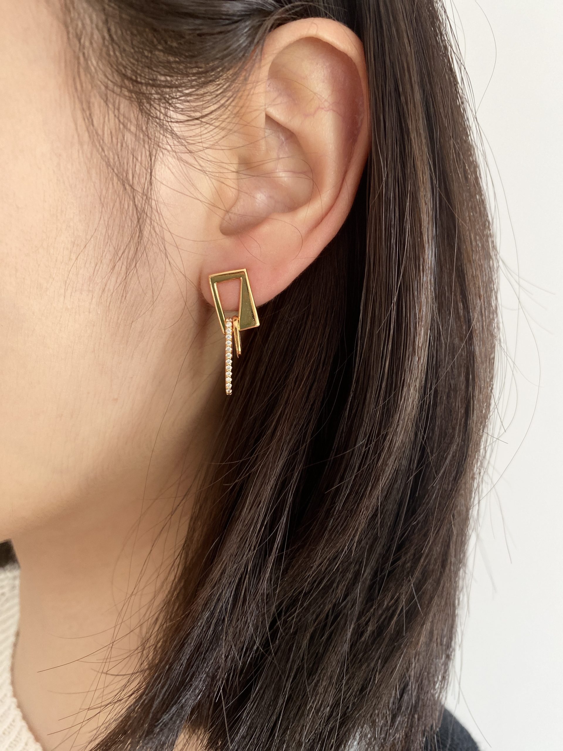 Golden Square Crystal Asymmetrical Earring E07