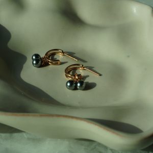 Gray Pearl Golden Earring E09