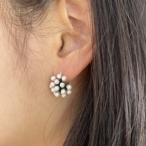 Small Pearl Ball Earring E08