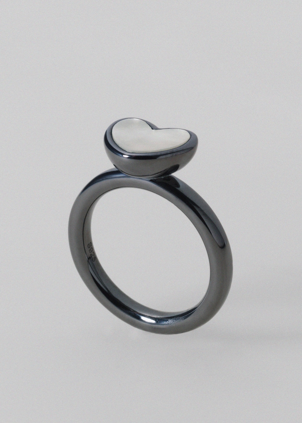 Heart Black Mother Of Pearl Silver Ring 01